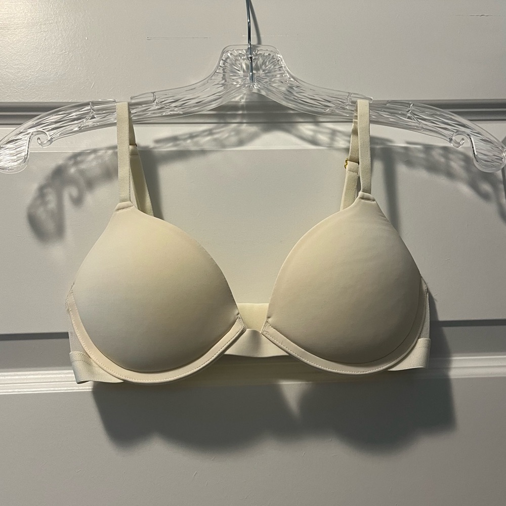 Pepper Lift Up Bra Ecru NWOT